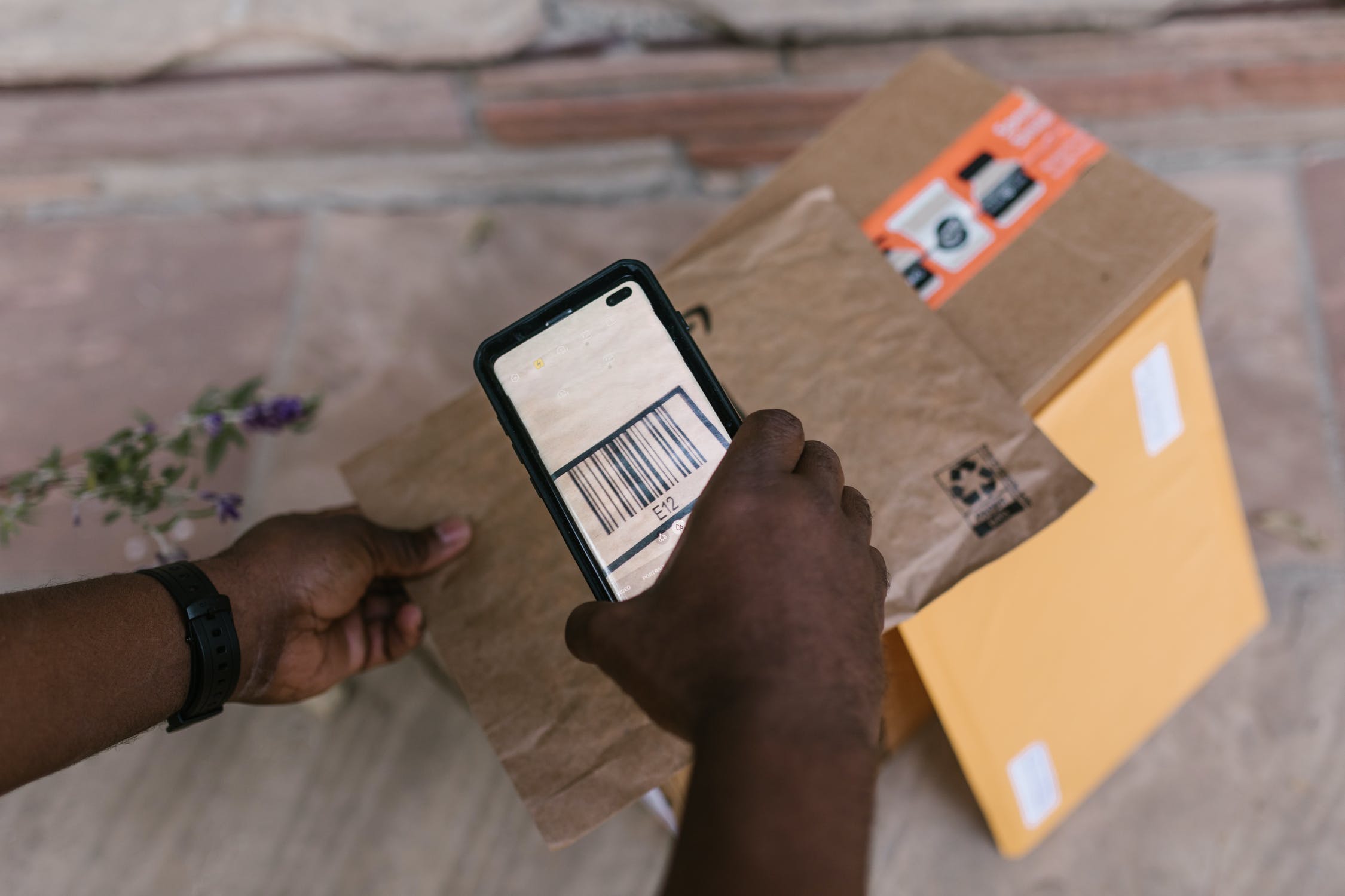 Wie draagt bij koop via internet het risico?